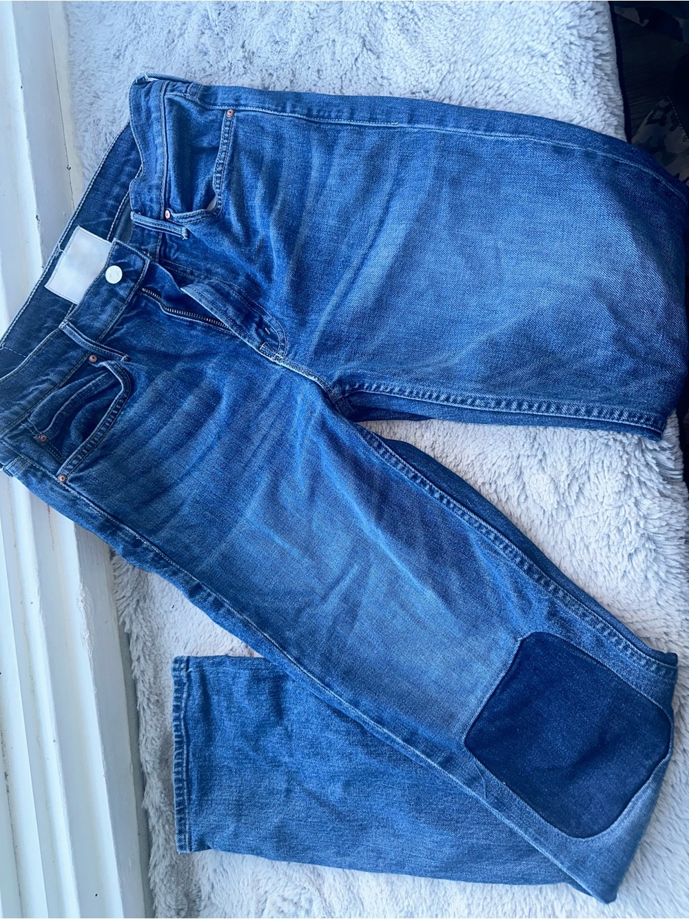 MOTHER Women’s Blue Relaxed Jeans with Knee Patch